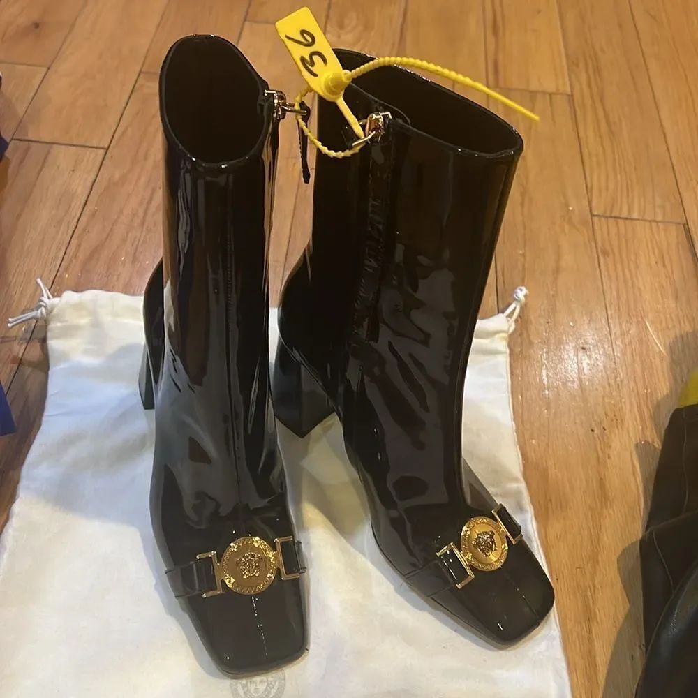 VERSACE BLACK PATENT LEATHER GOLD MEDUSA MEDALLION ZIP HEEL ANKLE BOOTS 36 - Picture 6 of 10